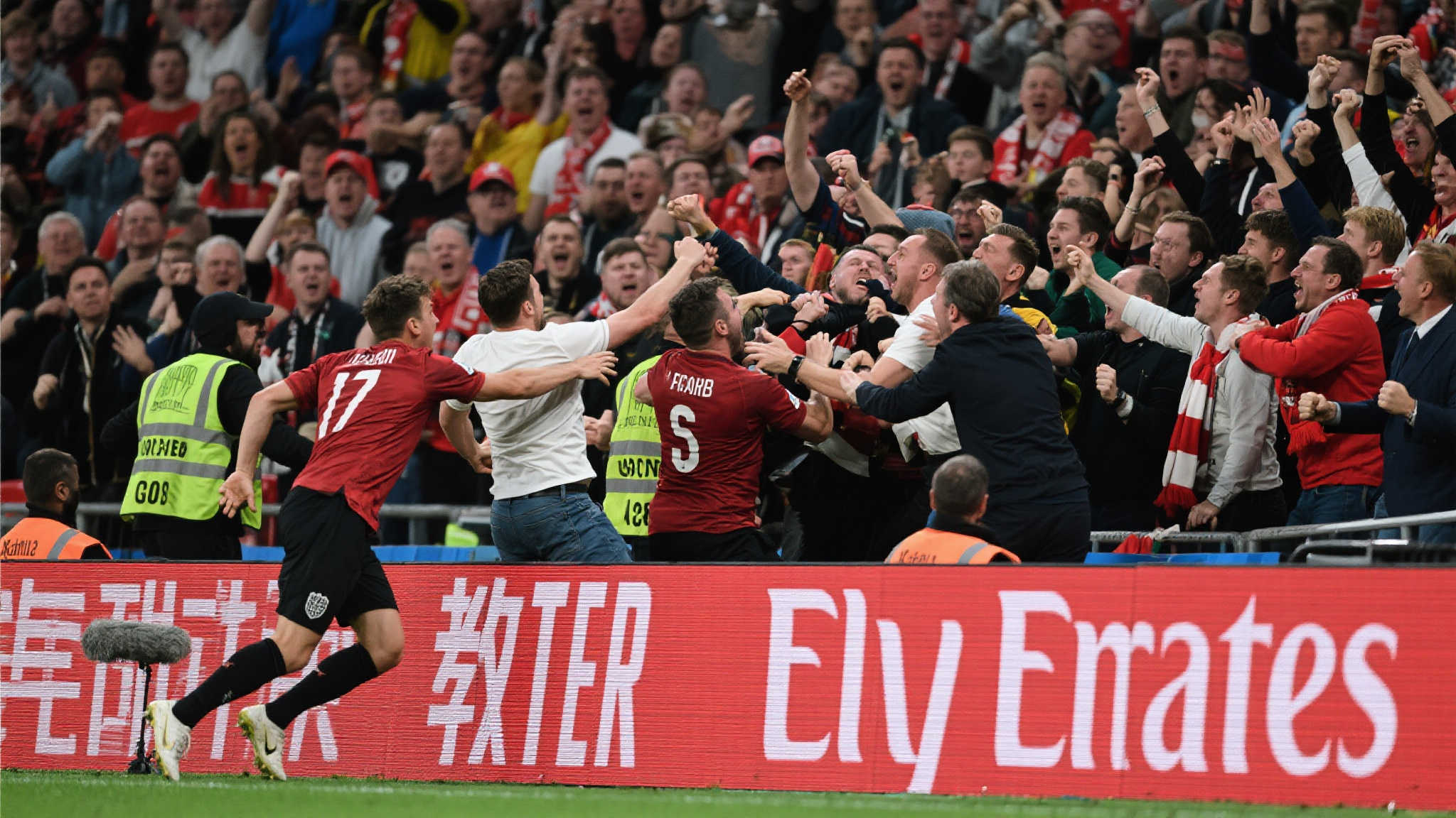 因為他不僅 因為他不僅